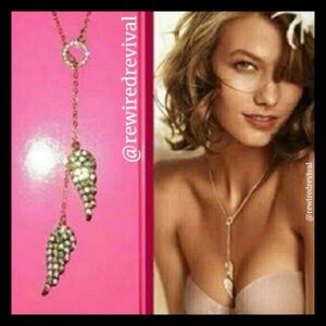 Victoria’s Secret Gold Necklace Rhinestone Angel Wings New in Box